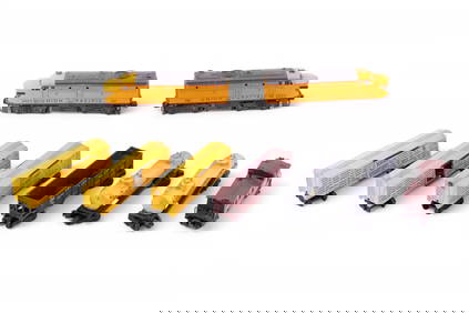 Lionel "2023" Union Pacific Diesel Train Set (1 of 15)