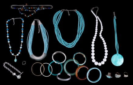 Collection of Turquoise Colored Jewelry Set Includ
