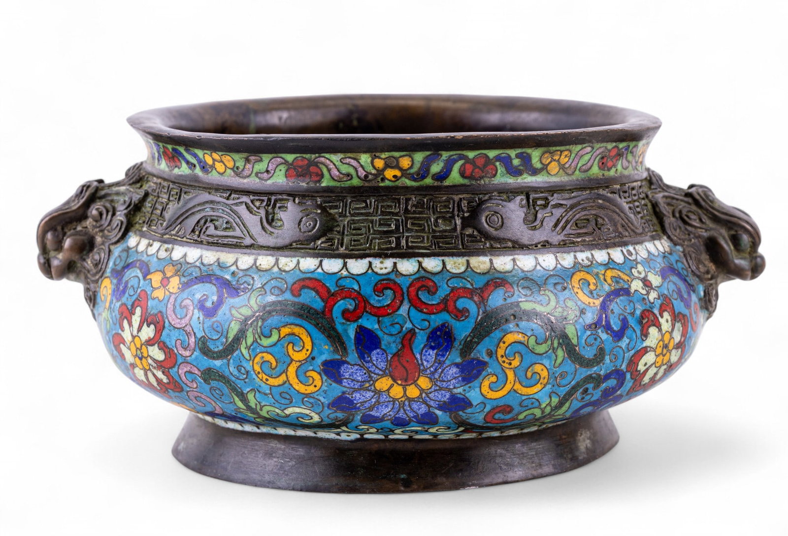 Chinese Cloisonne Censer Bowl w/ Foo Dog Handles: Chinese cloisonne incense burner / censer bowl w/ foo dog / pixiu head handles & intricate floral patterns. There is the kaishu regular script seal mark of Xuande (Ming Dynasty 1426-1435) on the botto