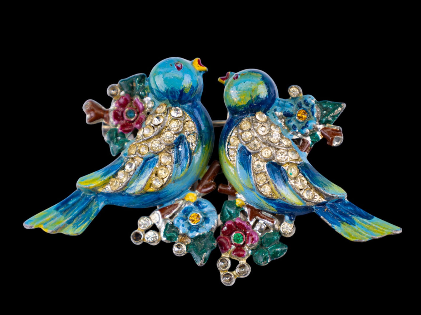 Early Coro Lovebird Duet Broch: Colorful early Coro lovebird duet brooch.