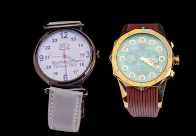 2 XO and Watchstar Wristwatches with Leather Strap