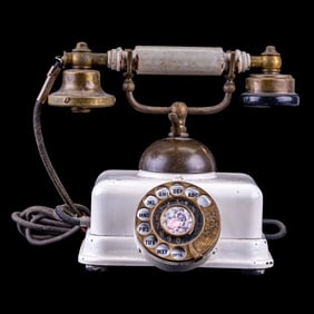 Mid Century Vintage Rotary Telephone