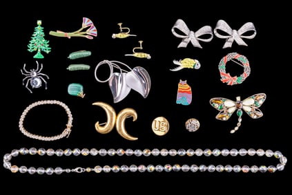 Musi Bow Clips and Vintage Jewelry