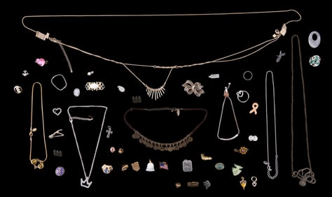 Guess, Lia Sophia + Pins Pendants Brooches