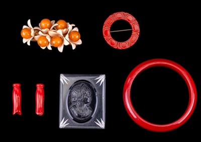 Vintage Bakelite and Lucite Jewelry