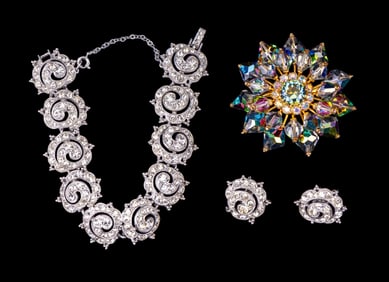 Karu and Ora Jewelry