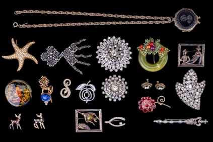 Large Eclectic Vintage Brooch Collection