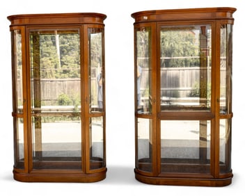 Pulaski Furniture Curio Cabinet Pair