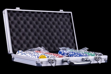 Approx. 300 Chip Poker Set in Case