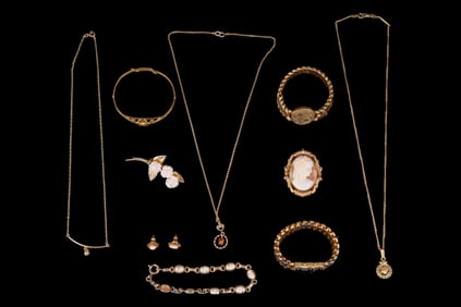 Vintage & more Gold Filled Jewelry , Cameos