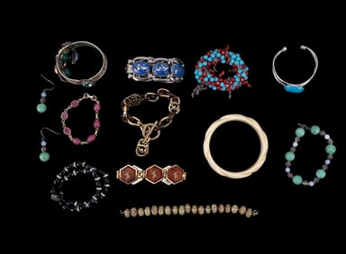 Vintage Ladies Jewelry