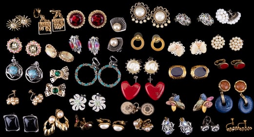 Costume Jewelry Earrings (30+ Pairs)