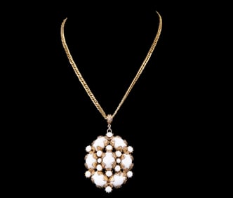 Hollycraft Gold Tone Celluloid Cabochon Necklace