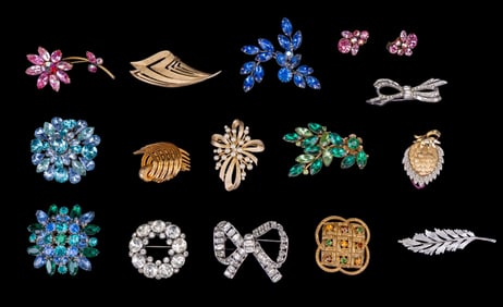 Fourteen Vintage Brooches