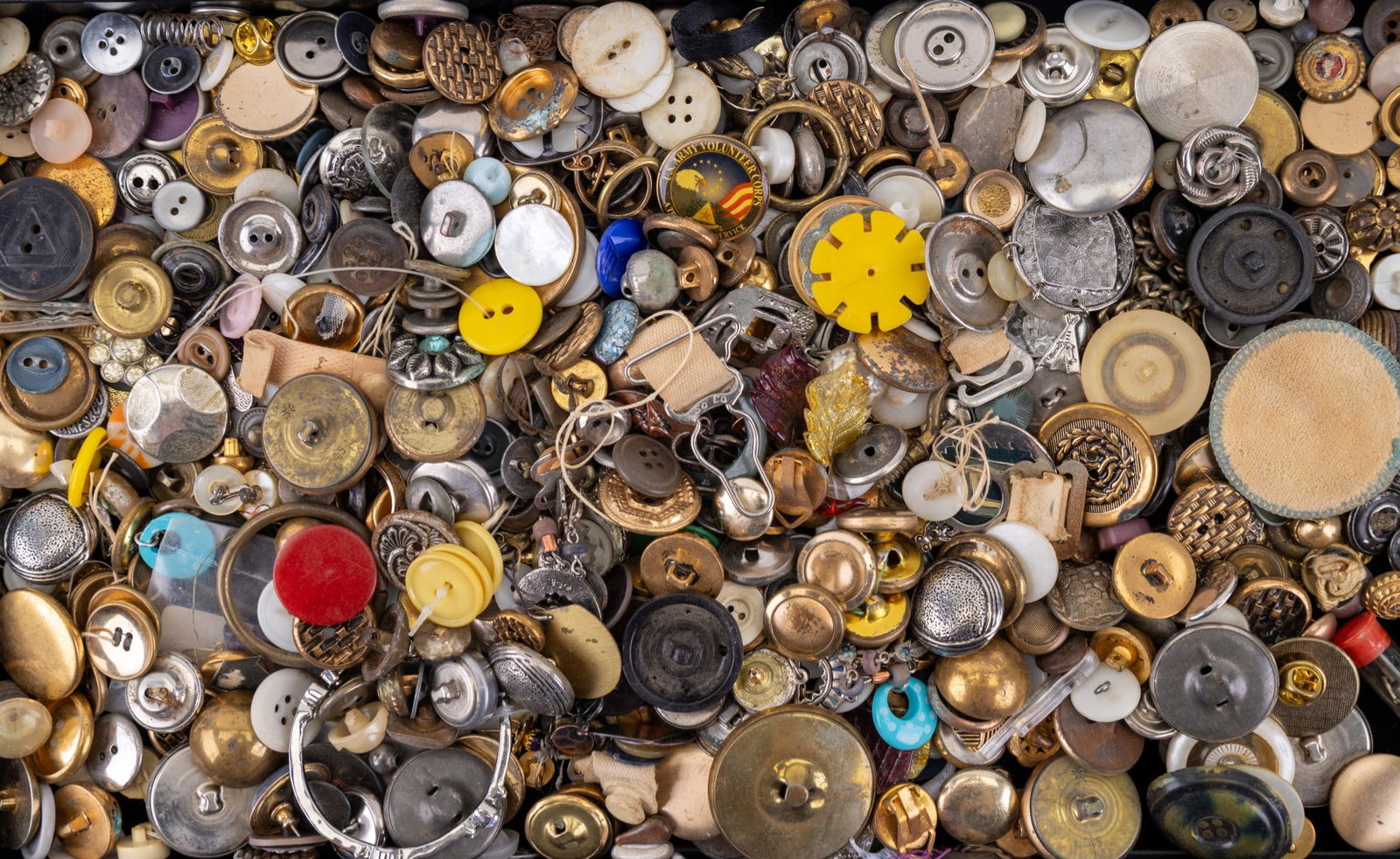 Massive Early Button Grouping, Cufflinks (1 of 6)