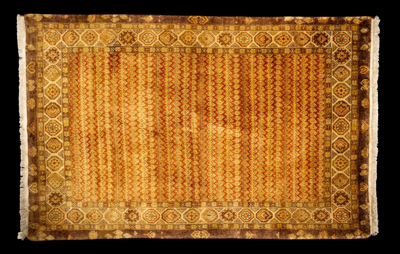Agra India Rug ~ 4x6: Agra India rug approx. 3' 11" x 5' 11". Item presents well w/ earthy colors & various patterns. *All rugs are used & come from fine estates. Keystone Auctions does not clean the rugs, and they may req