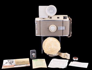 Vintage Polaroid Land Camera Model 800 +