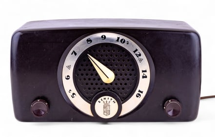 Bakelite Zenith K510 AM Tube Radio