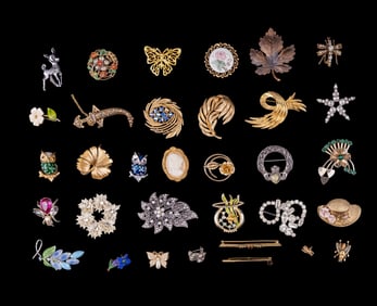 Over 25 Vintage Brooches