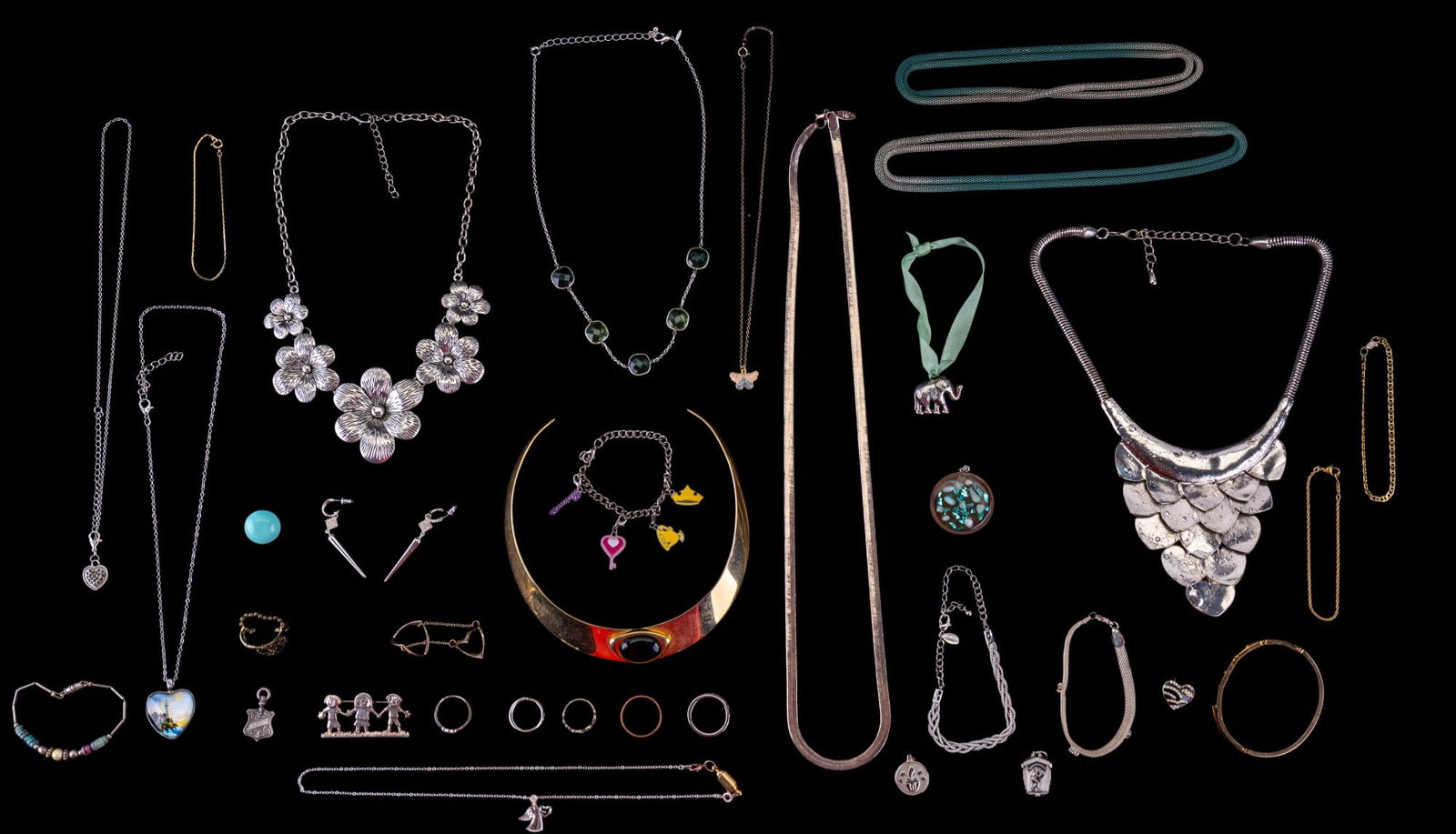 Stella & Dot, Monet, Fashion & More?Jewelry: Includes necklaces, bracelets, rings, pendants and more. Includes Monet gold-tone bracelet, Mary Kay pendant, AEA bracelet, NRT necklace with glass stones, NY necklace, rhinestones and more.