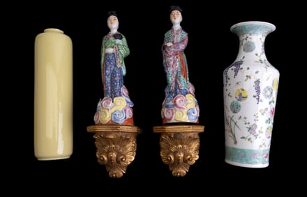 Famille Verte Vases & Statuettes, Lotus Root Vase