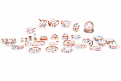20th C Japanese Kutani Porcelain (41 pcs)
