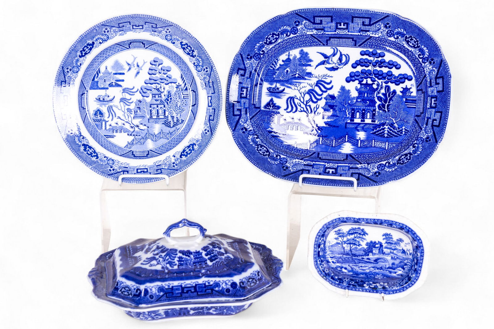 English Ironstone Blue Willow Porcelain (1 of 20)