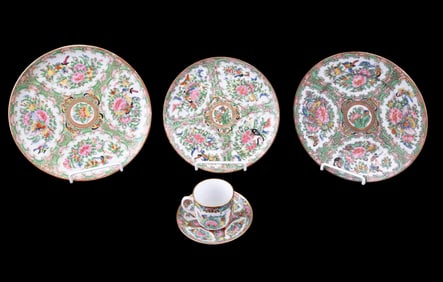 Chinese Rose Medallion Porcelain Pieces