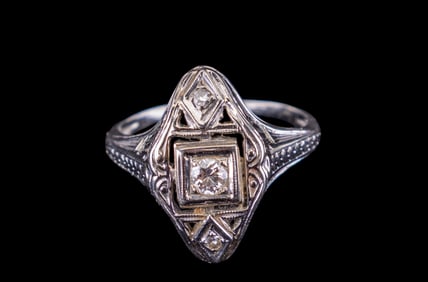 14k Victorian White Gold and Diamond Ring