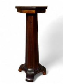 Victorian-Style Pedestal Table