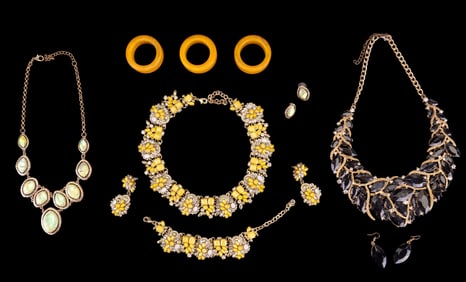 Vintage Costume Jewelry, Bakelite Bangles