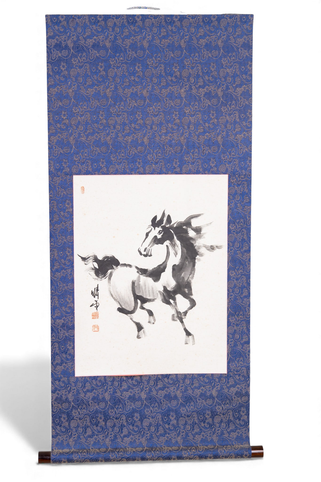 Chinese Hand Painted Silk Scroll (1 of 9)