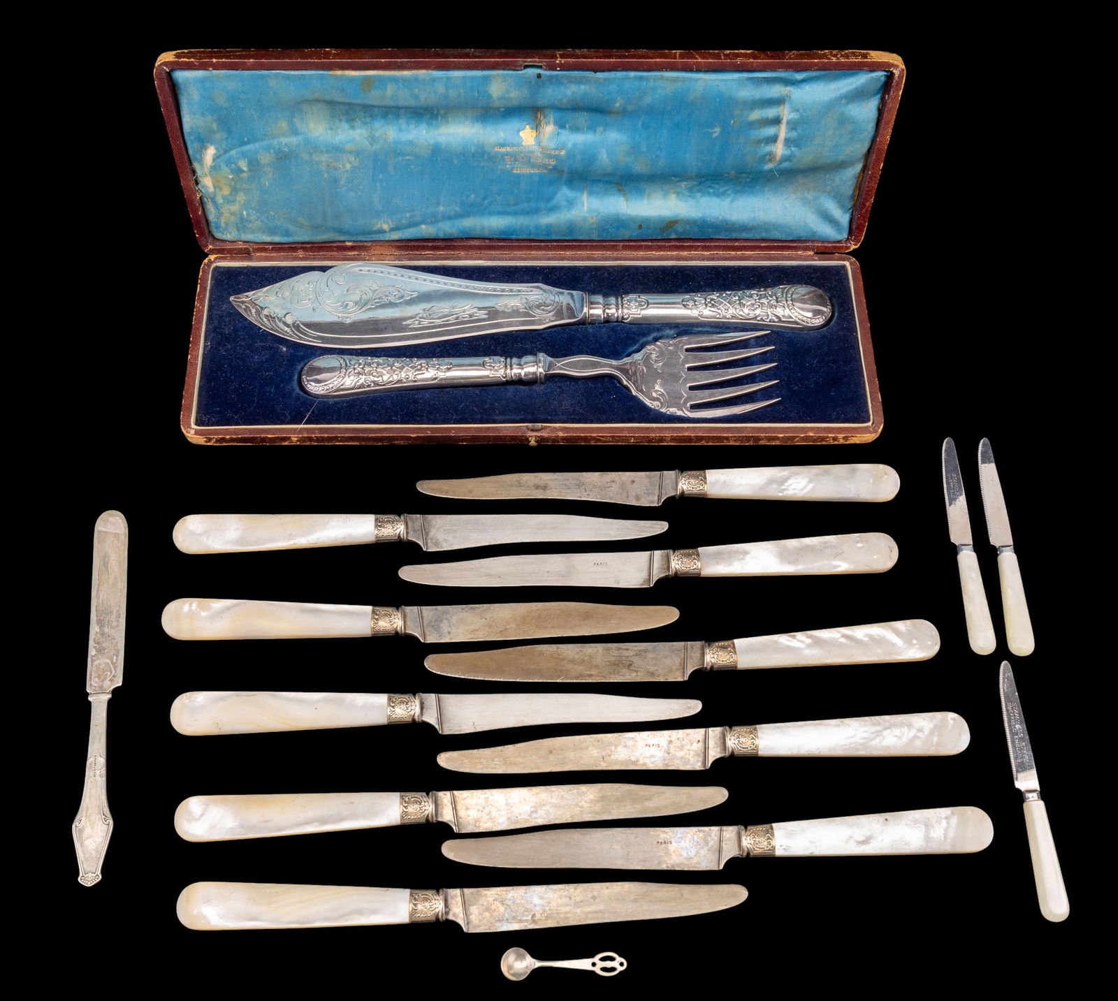 Antique Mother of Pearl Dinner Knives & More (1 of 16)