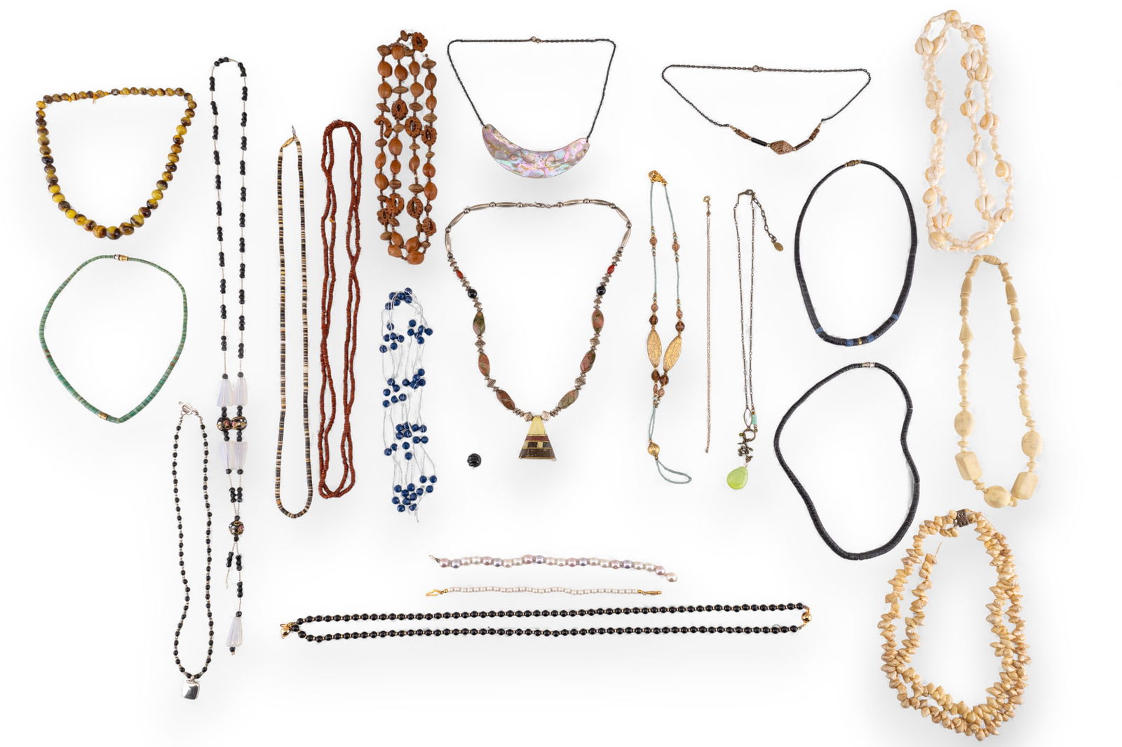 Shell and Beaded Necklaces (1 of 20)