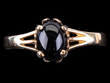 10K Yellow Gold and Onyx Ring