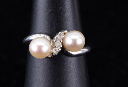 10K White Gold Pearl and White Spinel Ring