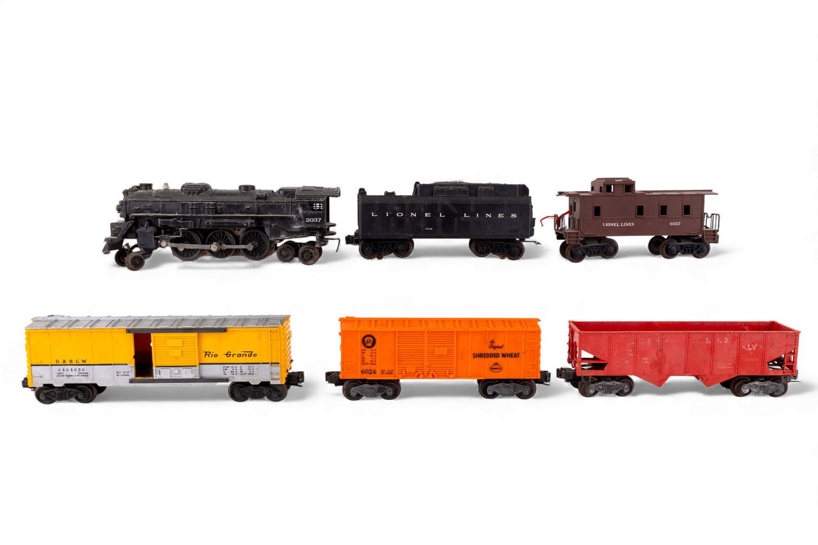 Lionel O-Gauge Locomotive, Tender & Freight Cars (1 of 14)