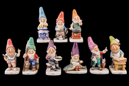 Gnome / Gobelin / Dwarf Figurines (9)