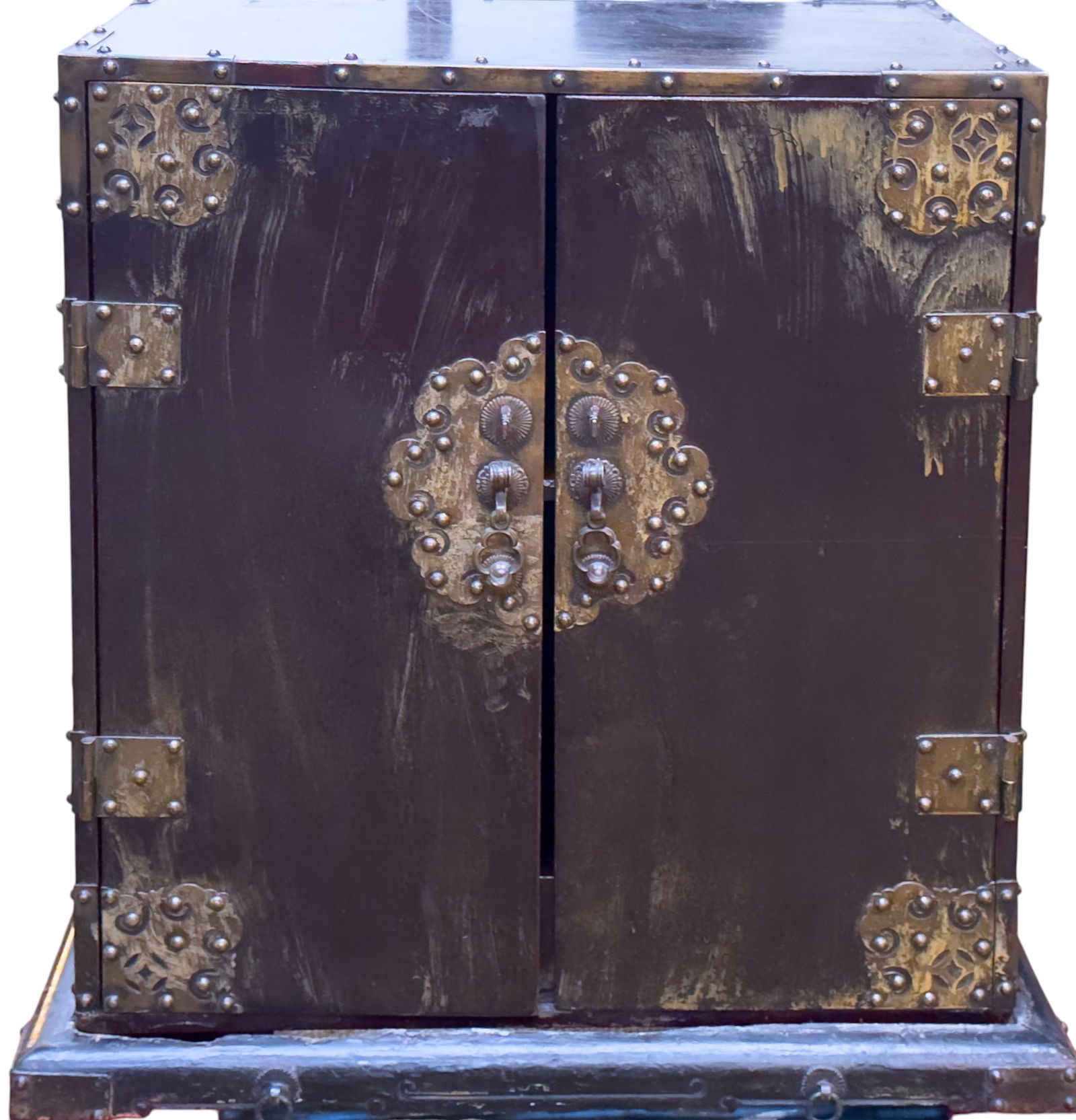 Small Korean Chest on Frame (1 of 18)