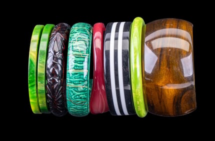 Vintage Lucite and Acrylic Bangles (8)