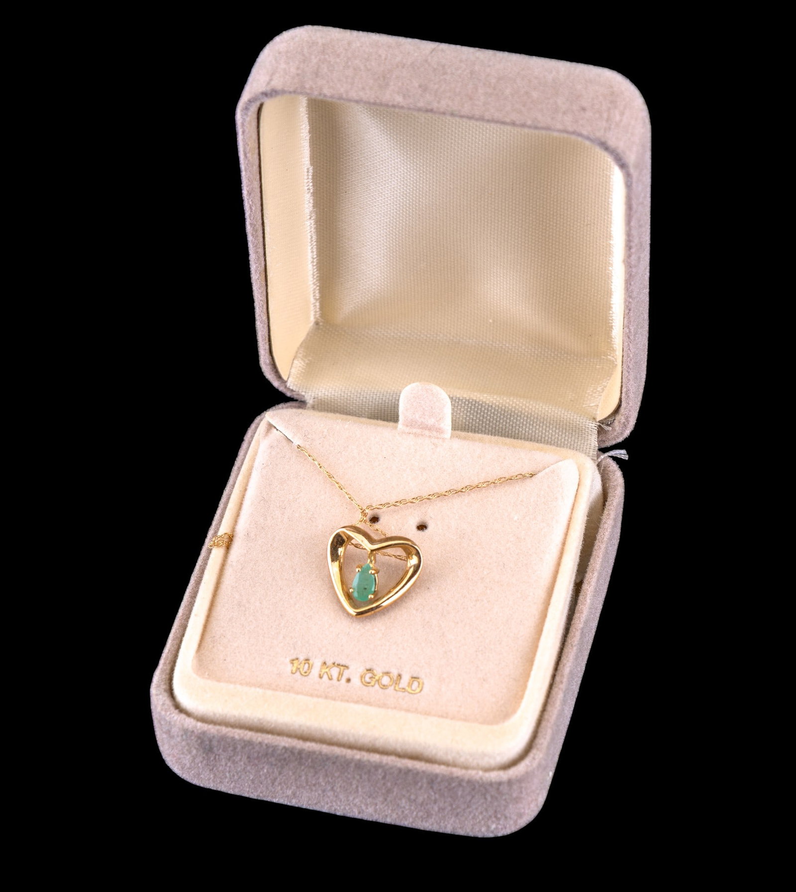 10K Gold and Emerald Necklace (1 of 8)