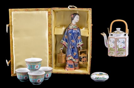 Chinese Porcelain w/ Famille Rose, Figure