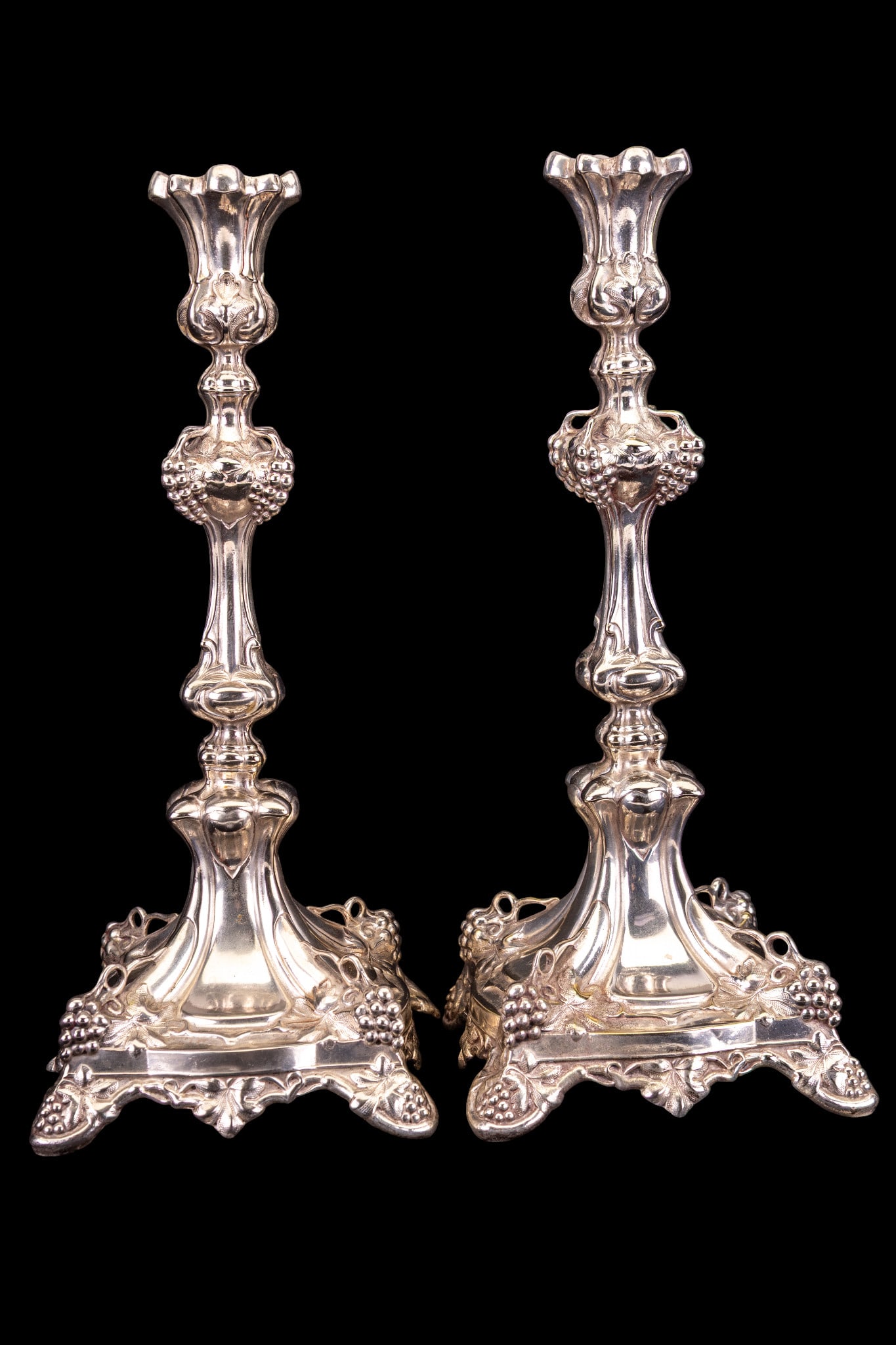 19th C silver Plate Shabbat Judaica Candlesticks (1 of 10)