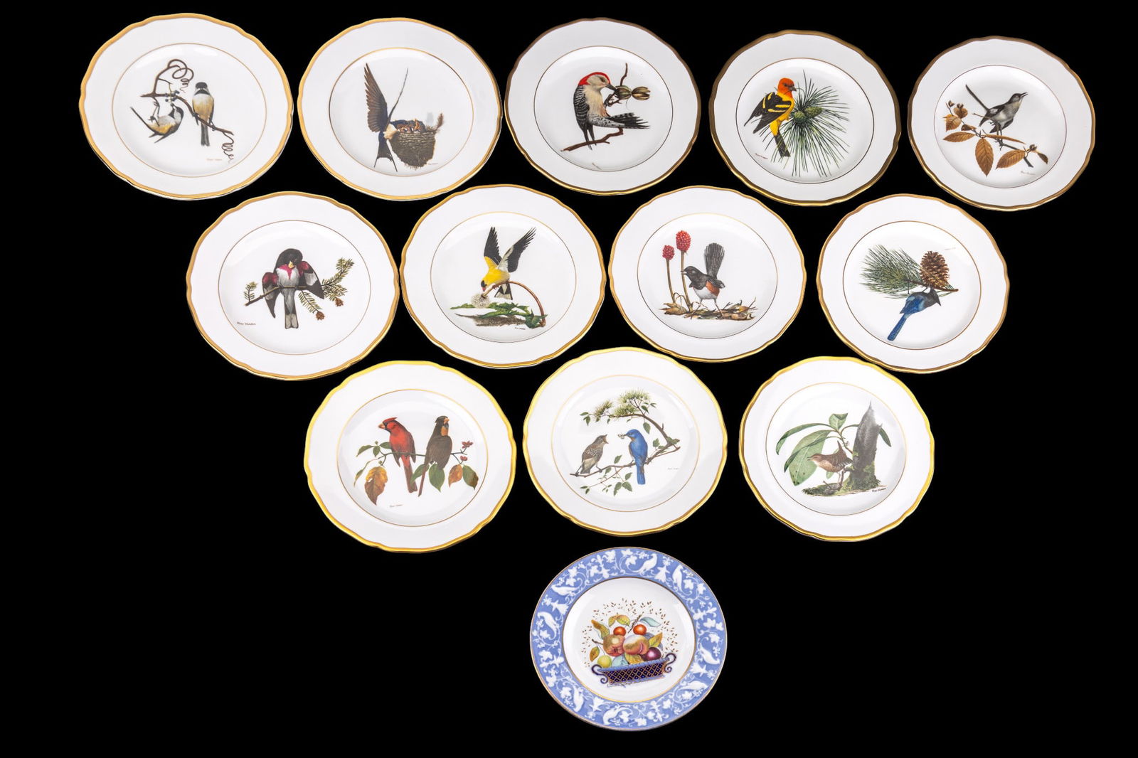 Spode American Songbird Porcelain Plates (12): Set of 12 American Songbird series Spode porcelain plates by Ray Harm. Also included is one Lenox Limited Edition Edward Marshall Boehm porcelain plate.