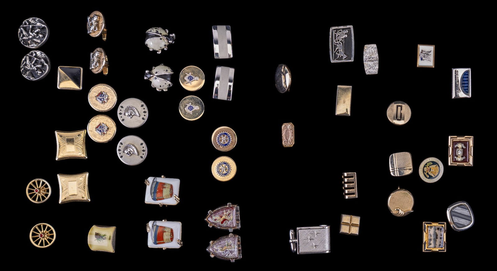 Vintage Designer Cufflinks (1 of 8)