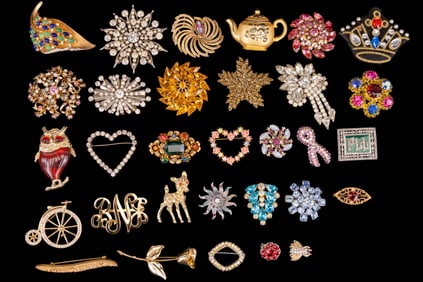 Vintage Rhinestone Brooches (33)