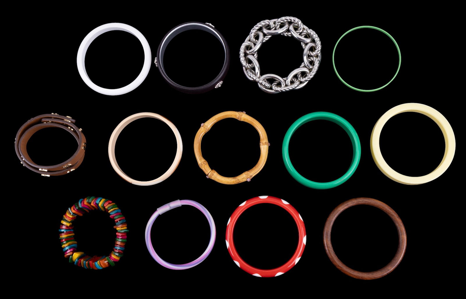 Costume Jewelry Bangles (Vintage Plastic & more): Grouping includes multiple vintage plastic bangle bracelets, colorful glass bead stretch bracelet in good condition and more.