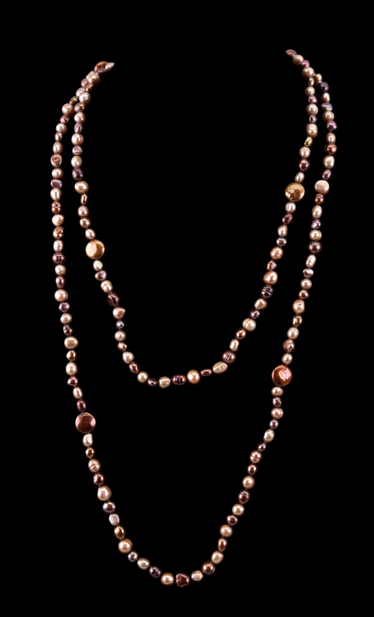 Golden Pearl Honora Necklace: Honora pearl necklace in hues of gold, bronze and beige, with sterling silver lobster closure.