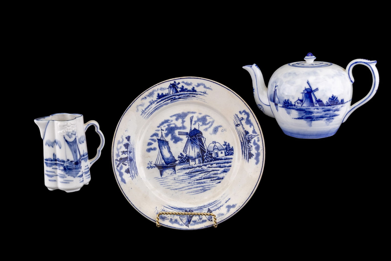 Blue & White Delft Porcelain (1 of 15)