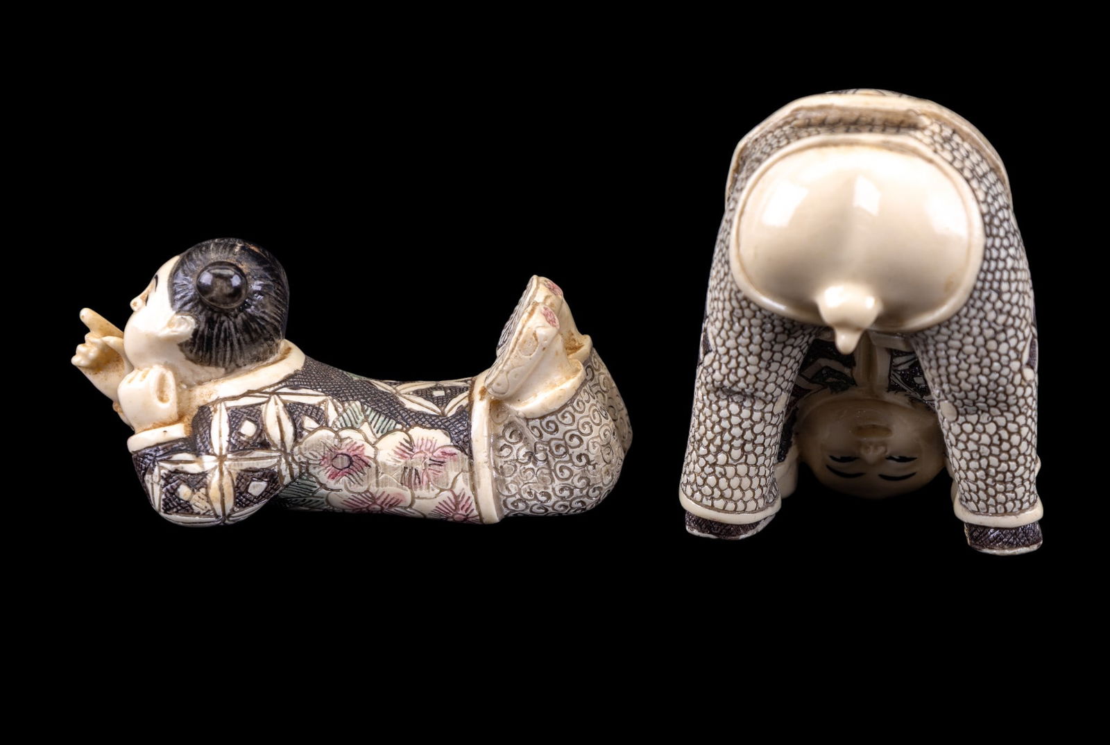 2 Japanese Carved Netsuke (1 of 12)